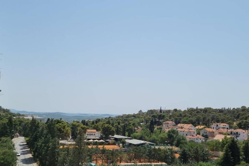 Apartment Madona Sibenik Bagian luar foto